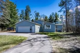 W5633 Deer Park Dr, New Lisbon, WI 53950 - Photo 2