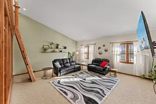 1011 Pine Grove Dr, Reedsburg, WI 53959 - Photo 4