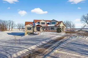 6454 Shady Bend Rd, Verona, WI 53593 - Photo 2