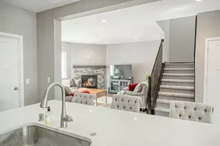 6115 White Daisy Ct, Mcfarland, WI 53558 - Photo 12