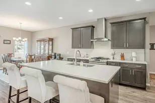 6115 White Daisy Ct, Mcfarland, WI 53558 - Photo 4