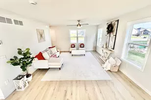 1508 Dahlia Dr, Stoughton, WI 53589 - Photo 10