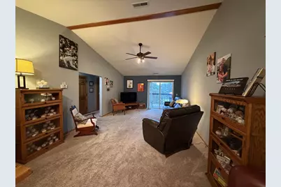 611 Reena Avenue, Fort Atkinson, WI 53538 - Photo 8