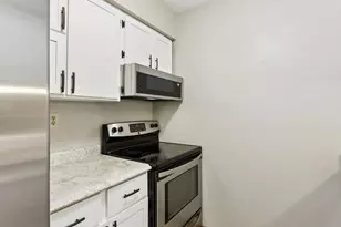 837 N Gammon Rd, Madison, WI 53717 - Photo 16