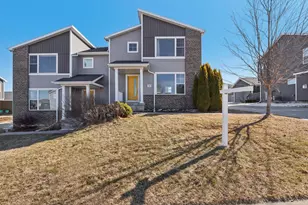 1083 Siena Dr, Verona, WI 53593 - Photo 2