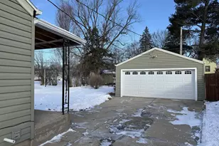 1712 Mole Ave, Janesville, WI 53548 - Photo 2