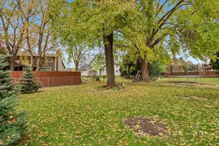 1006 S Division St, Waunakee, WI 53597 - Photo 46