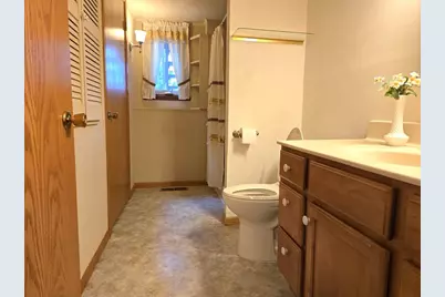 2740 S Nakoma Court, Beloit, WI 53511 - Photo 38