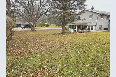 2740 S Nakoma Court, Beloit, WI 53511 - Photo 4