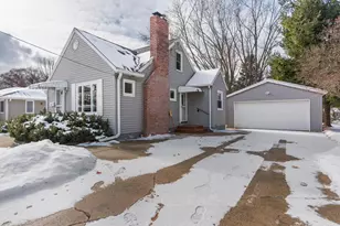 4803 Shore Acres Rd, Monona, WI 53716 - Photo 2