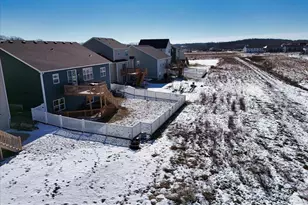 1222 Misty Frst Rd, Sun Prairie, WI 53590 - Photo 2