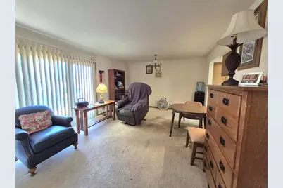 2522 W Memorial Drive, Janesville, WI 53548 - Photo 2