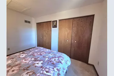 2522 W Memorial Drive, Janesville, WI 53548 - Photo 10