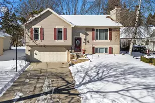 10 Sandy Ct, Madison, WI 53717 - Photo 1