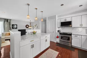 10 Sandy Ct, Madison, WI 53717 - Photo 10