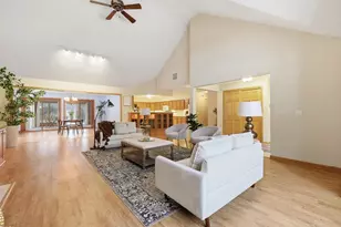 7911 Courtyard Dr, Madison, WI 53719 - Photo 8