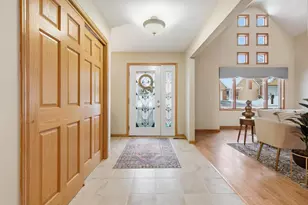 7911 Courtyard Dr, Madison, WI 53719 - Photo 4