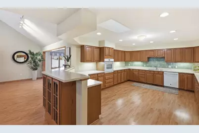 7911 Courtyard Drive, Madison, WI 53719 - Photo 20