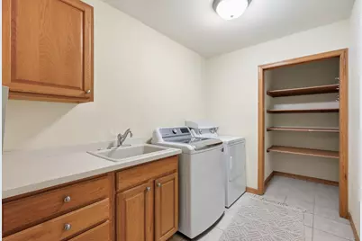 7911 Courtyard Drive, Madison, WI 53719 - Photo 32