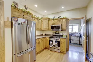 315 Creekside Ct, Watertown, WI 53098 - Photo 6