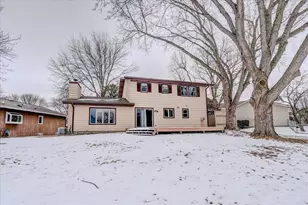 7330 W Branford Ln, Madison, WI 53717 - Photo 2