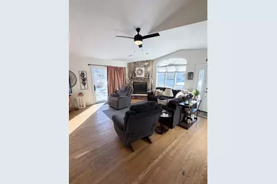 718 Oakwood Lane, Watertown, WI 53094 - Photo 6