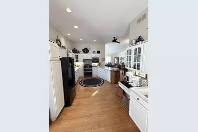 718 Oakwood Lane, Watertown, WI 53094 - Photo 8