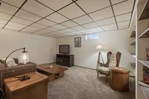 5704 Richmond Dr, Fitchburg, WI 53719 - Photo 36