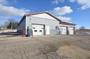 606 10th St, Monroe, WI 53566 - Photo 1