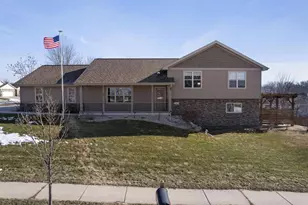 901 Blue Mounds St, Mount Horeb, WI 53572 - Photo 2