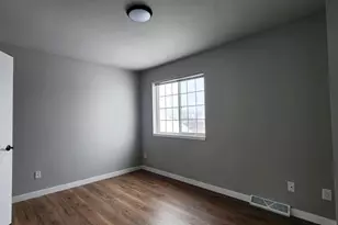 1325 Glacier Hill Dr, Madison, WI 53704 - Photo 20