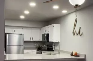 1325 Glacier Hill Dr, Madison, WI 53704 - Photo 8