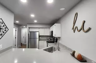 1325 Glacier Hill Dr, Madison, WI 53704 - Photo 4