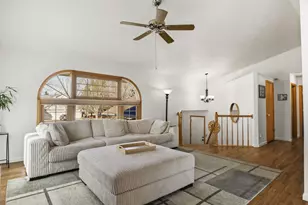 2045 Innsbrooke Dr, Sun Prairie, WI 53590 - Photo 4