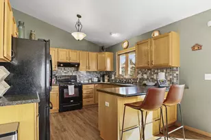 2045 Innsbrooke Dr, Sun Prairie, WI 53590 - Photo 8