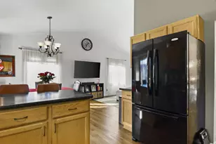 2045 Innsbrooke Dr, Sun Prairie, WI 53590 - Photo 10