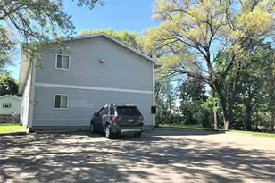 914 N Oak St, Madison, WI 53704 - Photo 2