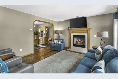 550 N Heatherstone Drive, Sun Prairie, WI 53590 - Photo 6