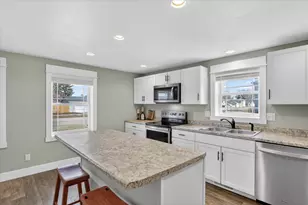 1206 13th St, Brodhead, WI 53520 - Photo 2