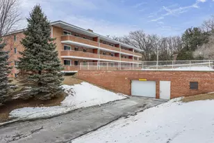 2051 Allen Blvd, Middleton, WI 53562 - Photo 26