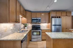 2051 Allen Blvd, Middleton, WI 53562 - Photo 16