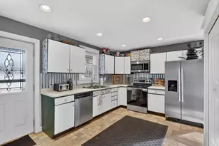 4028 E Rotamer Rd, Janesville, WI 53546 - Photo 8