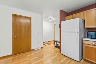 3218 Quincy Ave, Madison, WI 53704 - Photo 6