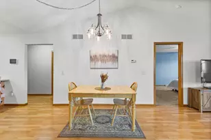 3218 Quincy Ave, Madison, WI 53704 - Photo 12