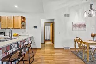 3218 Quincy Ave, Madison, WI 53704 - Photo 10