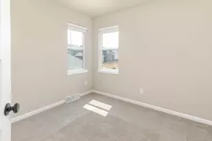 1085 Tundra Ave, Oregon, WI 53575 - Photo 12