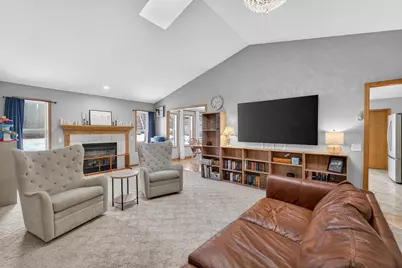 6683 Cheddar Crest Drive, Sun Prairie, WI 53590 - Photo 2