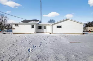 471 N Fulton St, Princeton, WI 54968 - Photo 1