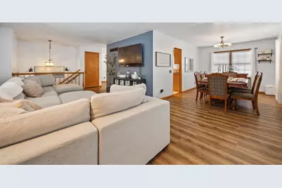 375 Greendale Drive, Janesville, WI 53546 - Photo 4