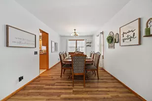 375 Greendale Dr, Janesville, WI 53546 - Photo 6